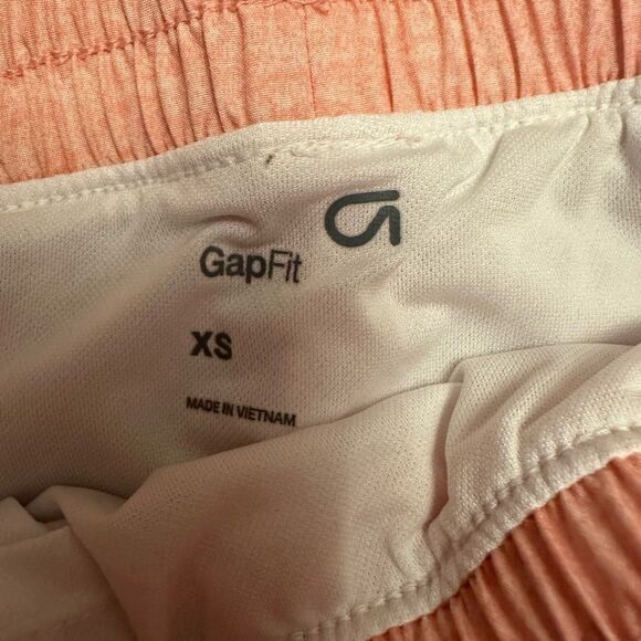 GAP Fit Runaround Short Mid Rise Lined Wicking Orange size XS - Picture 4 of 6